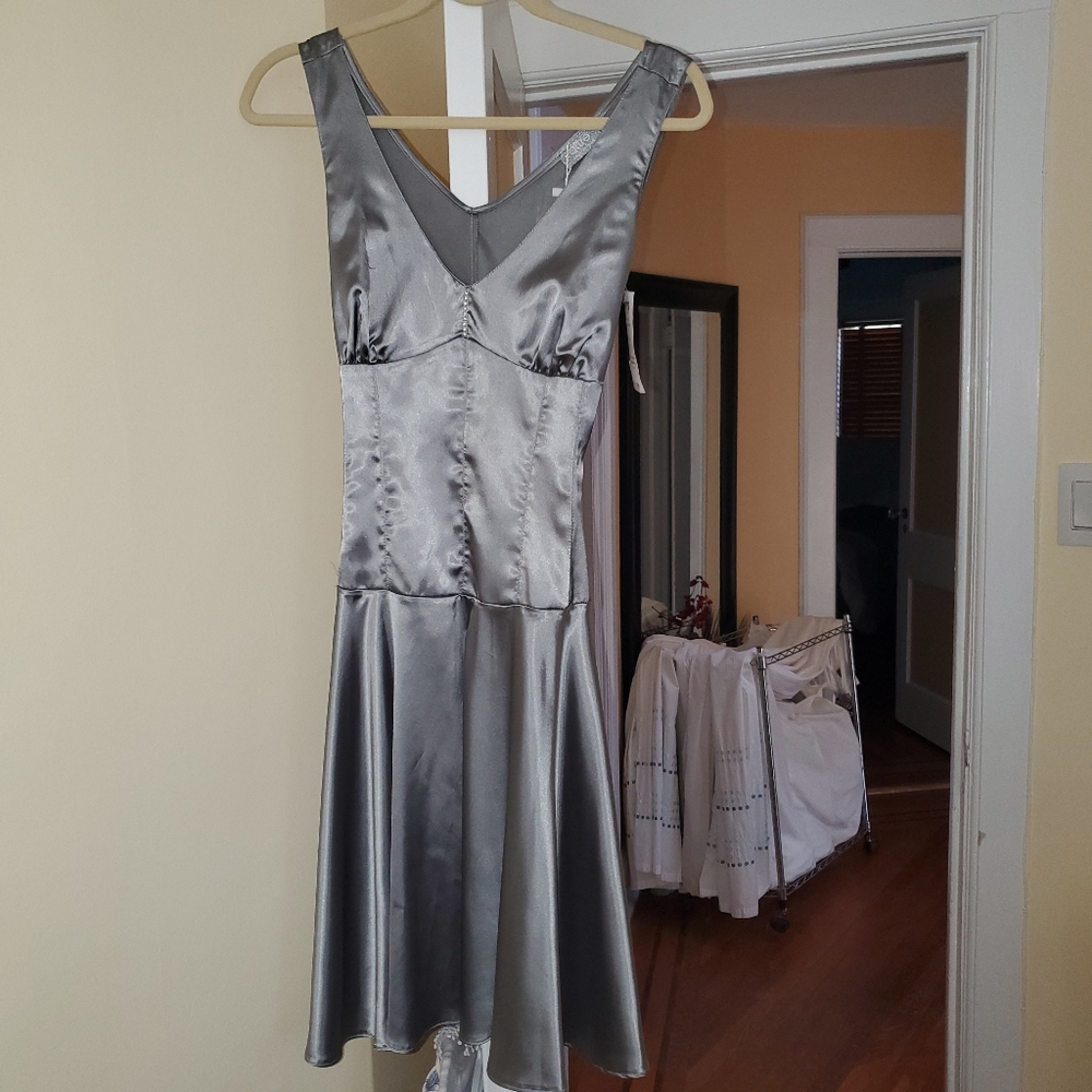 Dress - Picture 3 of 3